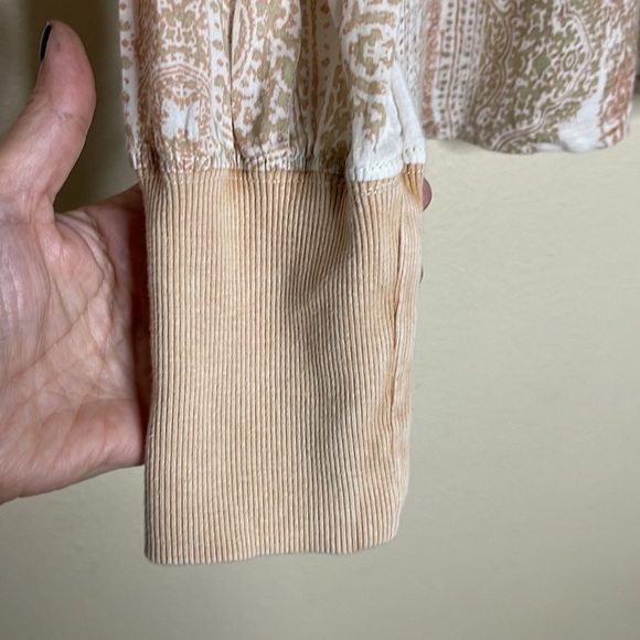 Free People True Perfection Tee Paisley Print Hi Low Cropped Front Blous… - Picture 6 of 7